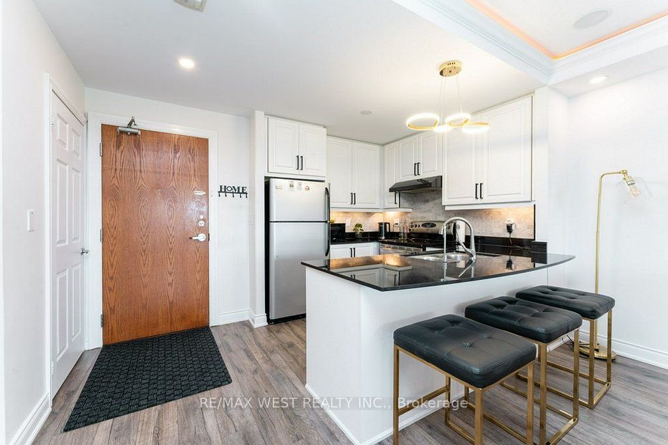 4620 Highway 7 Avenue PH 413, Vaughan, ON L4L 0B3 11