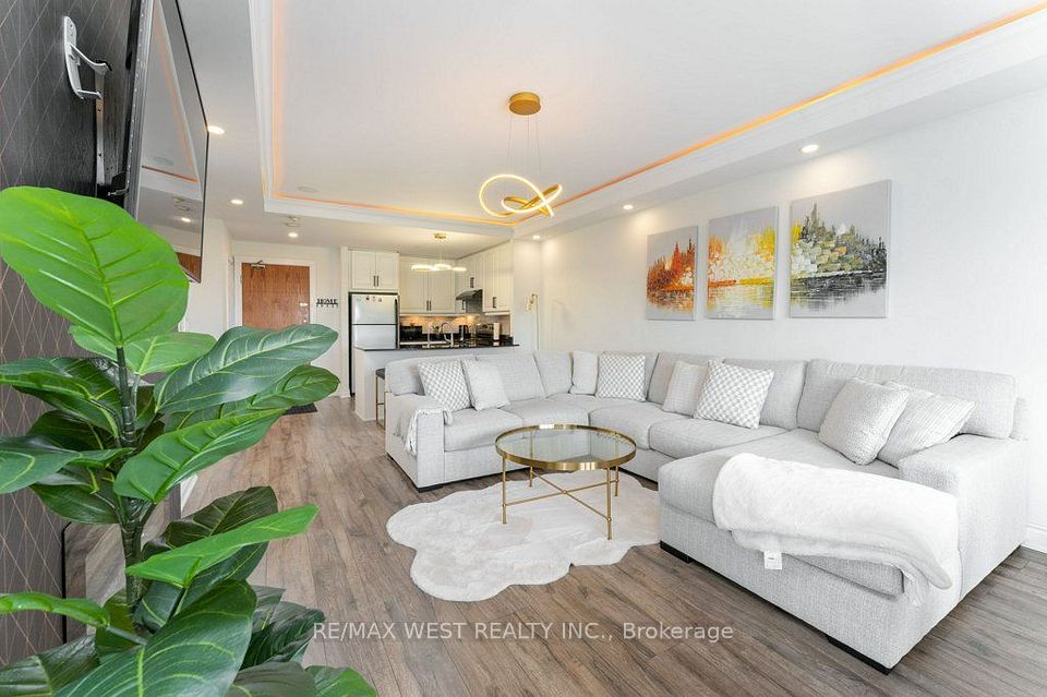 4620 Highway 7 Avenue PH 413, Vaughan, ON L4L 0B3 6