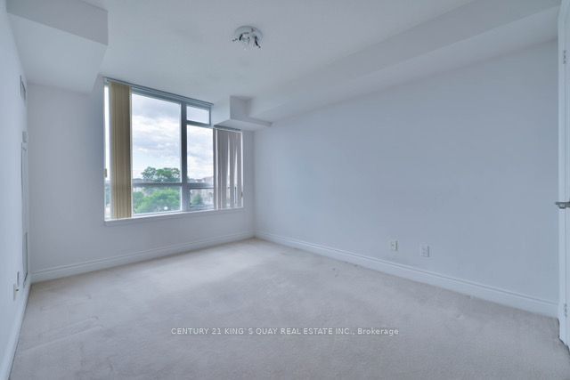 23 Cox Boulevard 572, Markham, ON L3R 7Z9 9