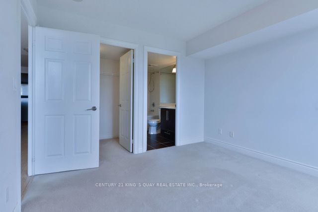 23 Cox Boulevard 572, Markham, ON L3R 7Z9 6