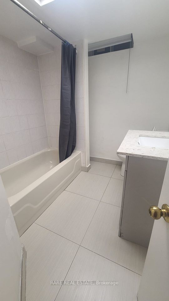 42 Fordcombe Crescent Basement, Markham, ON L3R 3E8 3