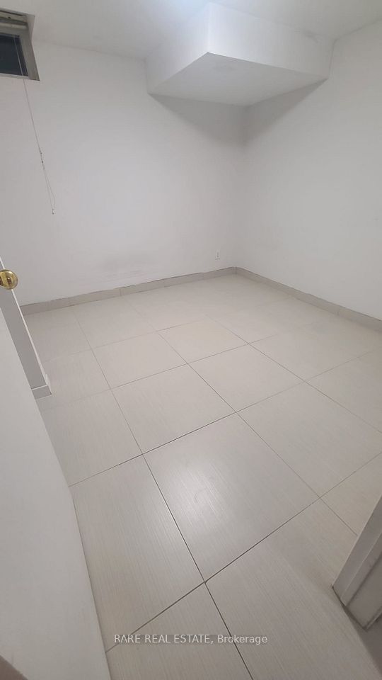 42 Fordcombe Crescent Basement, Markham, ON L3R 3E8 4