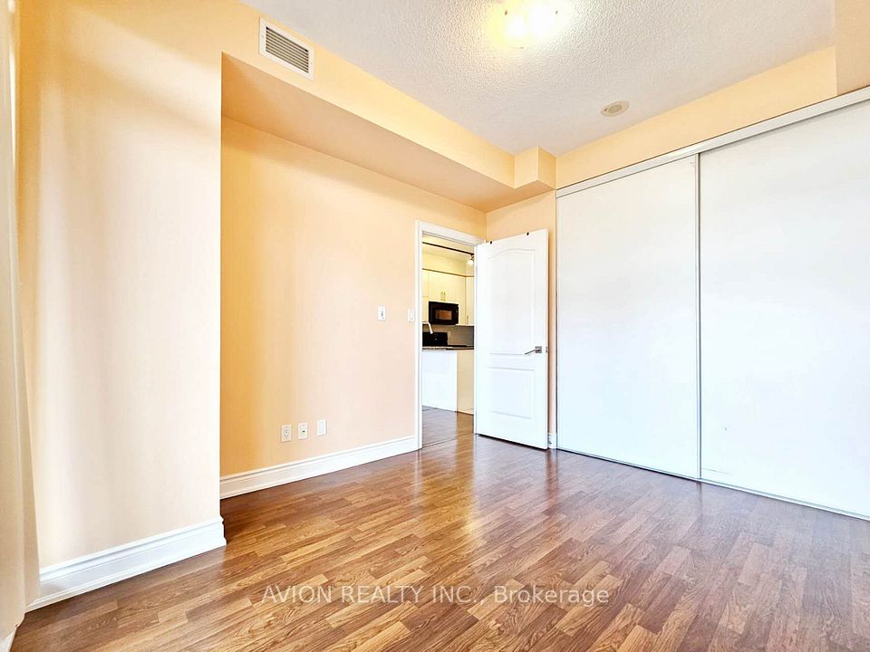 50 Clegg Road 730, Markham, ON L6G 0C6 5