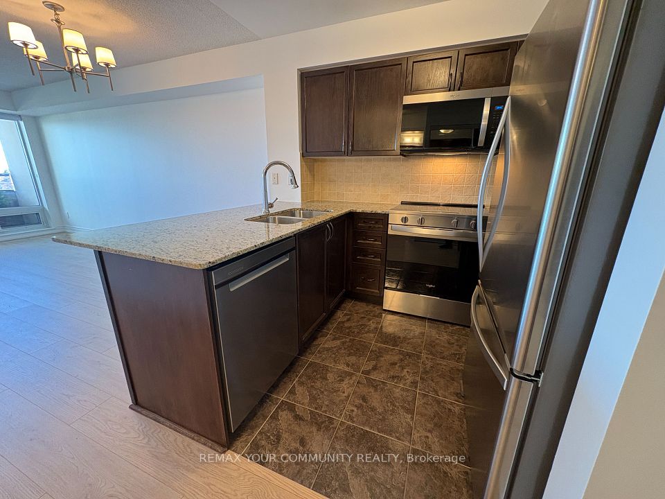 7 North Park Road 310, Vaughan, ON L4J 0C9 5