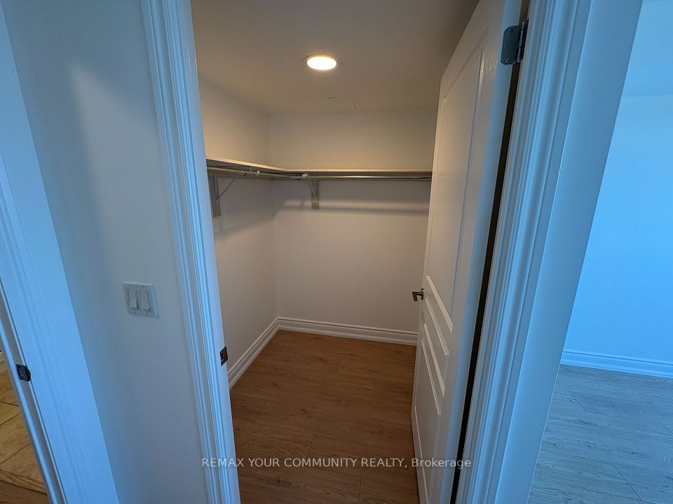 7 North Park Road 310, Vaughan, ON L4J 0C9 16