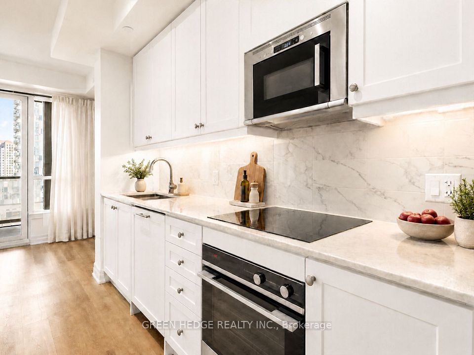 9075 JANE Street 701, Vaughan, ON L4K 0L7 8