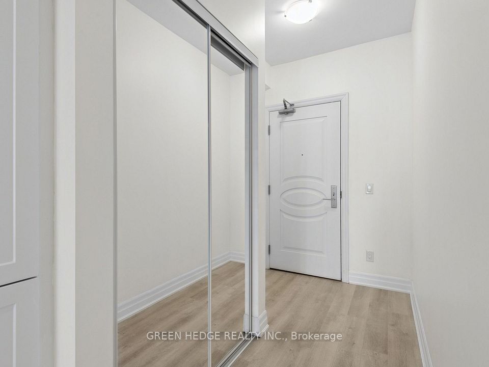9075 JANE Street 701, Vaughan, ON L4K 0L7 5