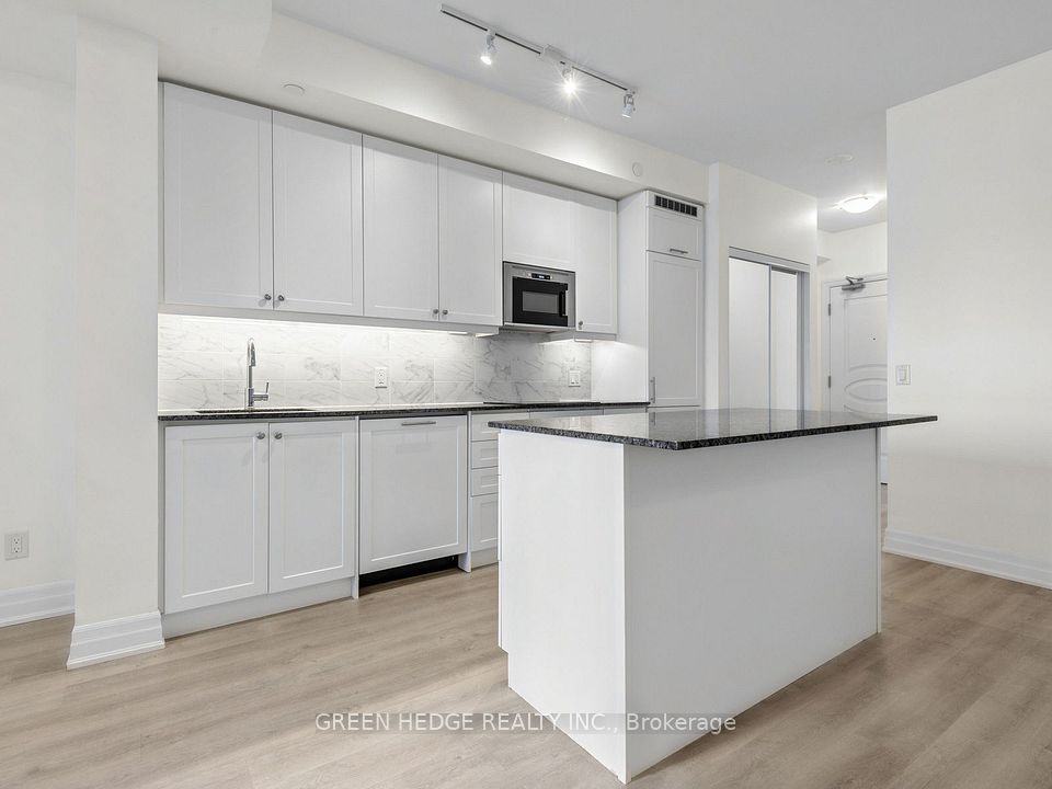 9075 JANE Street 701, Vaughan, ON L4K 0L7 9