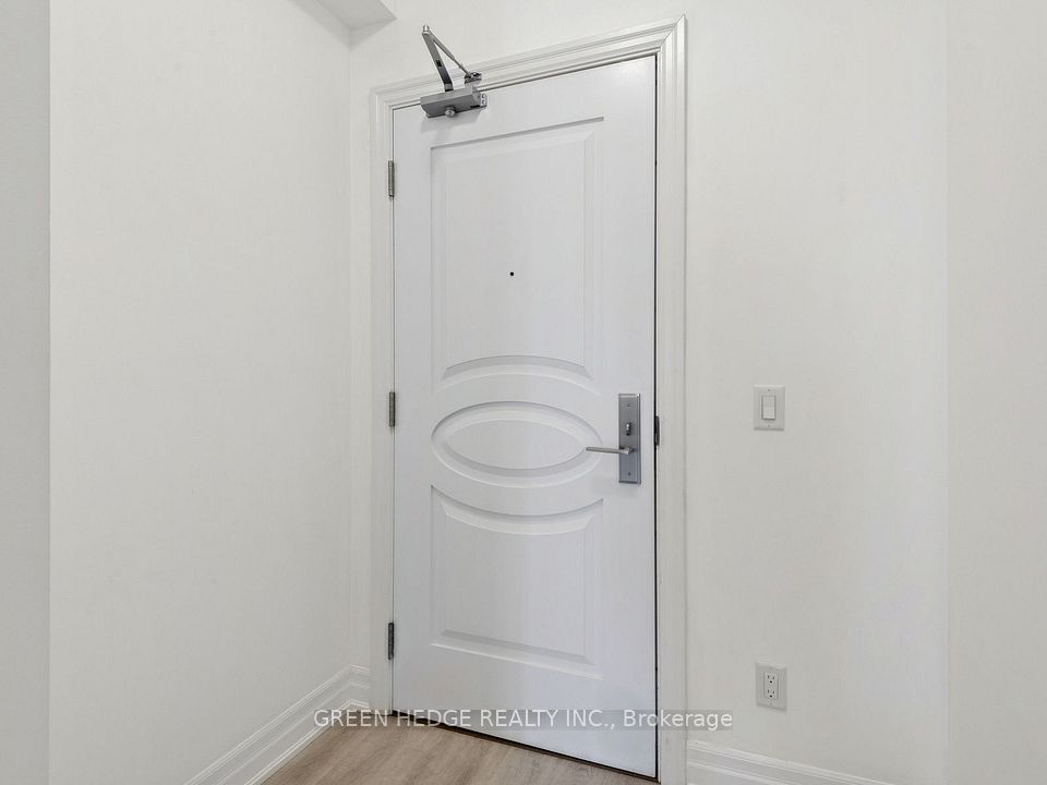 9075 JANE Street 701, Vaughan, ON L4K 0L7 3