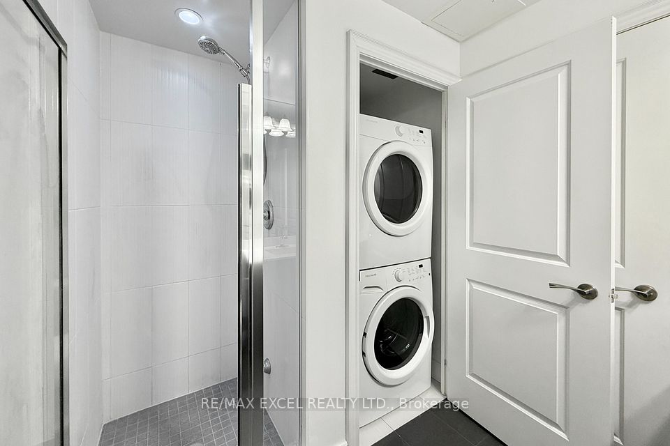 89 South Town Centre Boulevard 1609, Markham, ON L6G 0E8 22