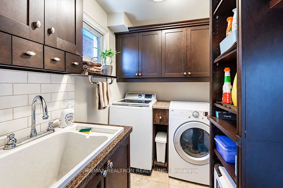 12 Fifefield Drive, Vaughan, ON L6A 1J4 17
