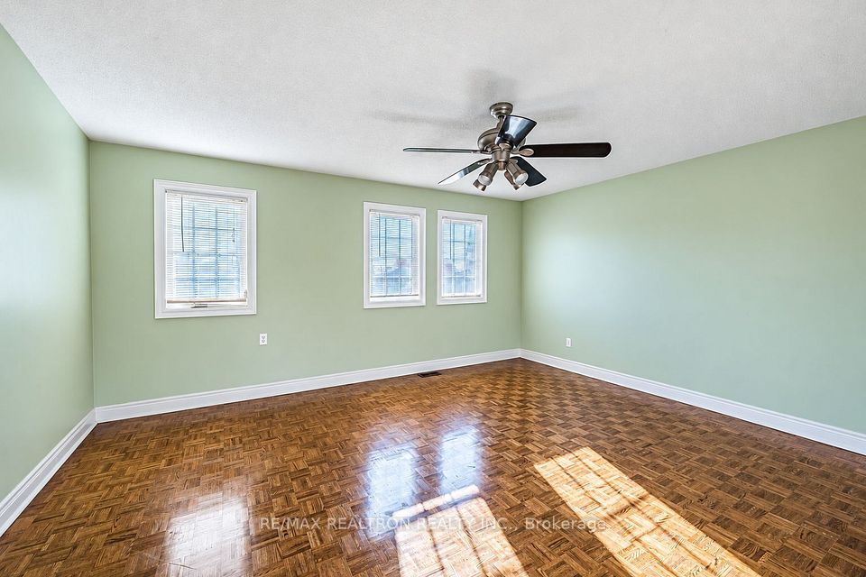 12 Fifefield Drive, Vaughan, ON L6A 1J4 24
