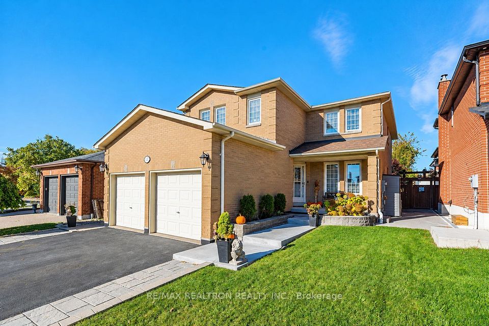 12 Fifefield Drive, Vaughan, ON L6A 1J4 2