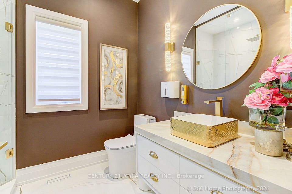 176 Laurentian Boulevard, Vaughan, ON L6A 2V6 6