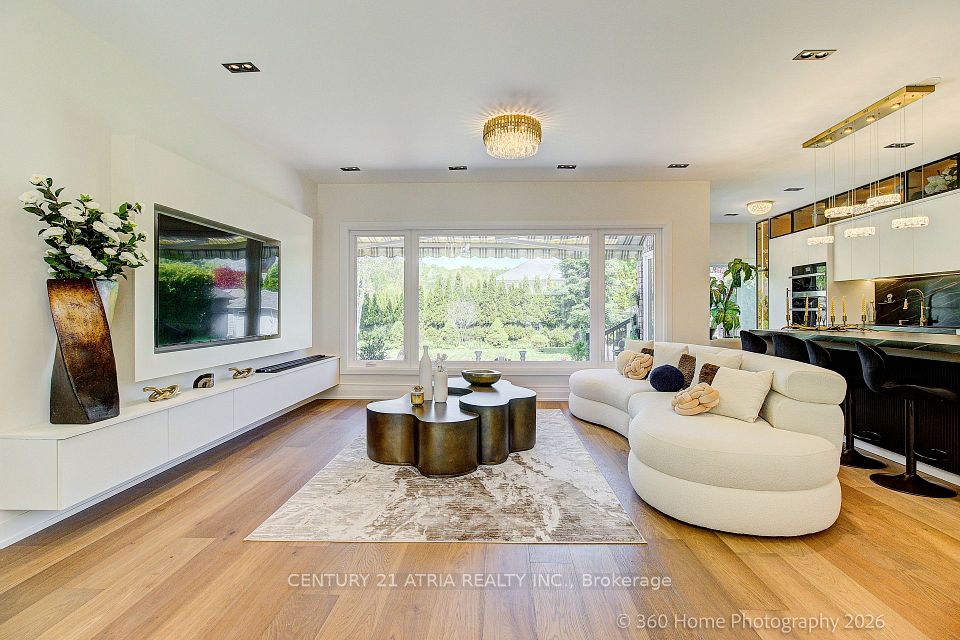 176 Laurentian Boulevard, Vaughan, ON L6A 2V6 22