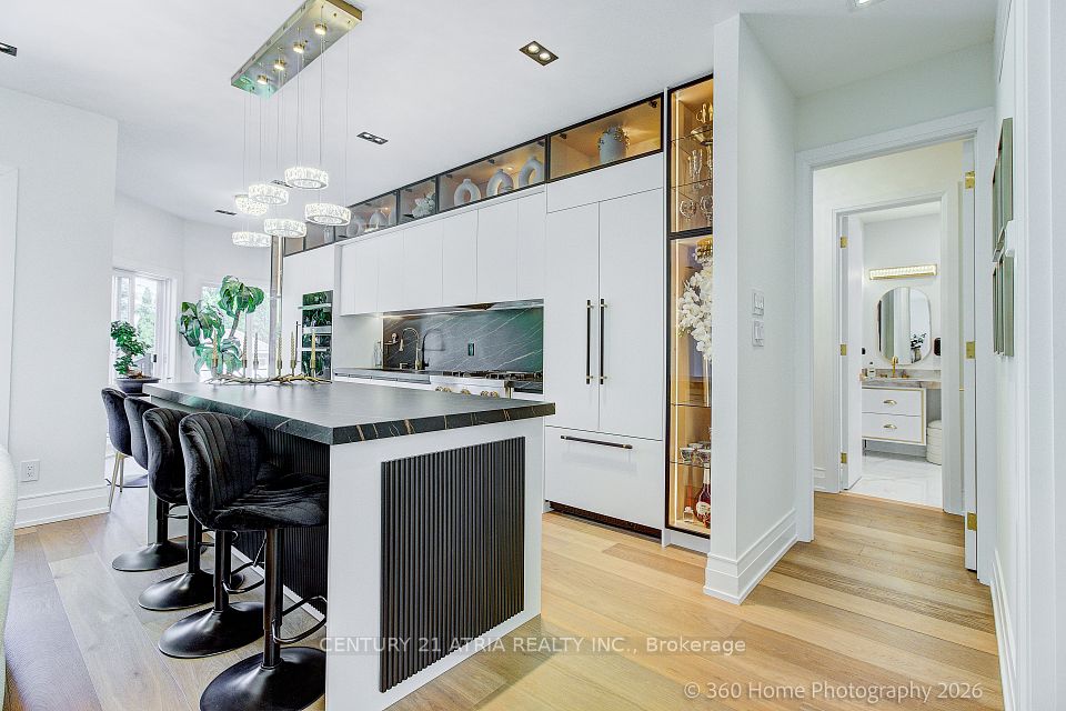 176 Laurentian Boulevard, Vaughan, ON L6A 2V6 10