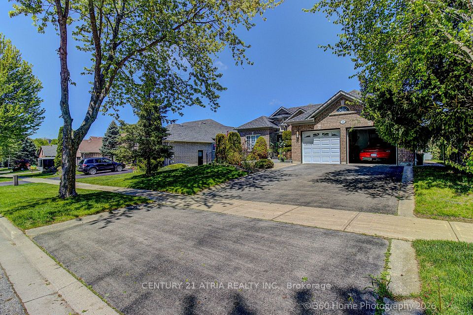 176 Laurentian Boulevard, Vaughan, ON L6A 2V6 23