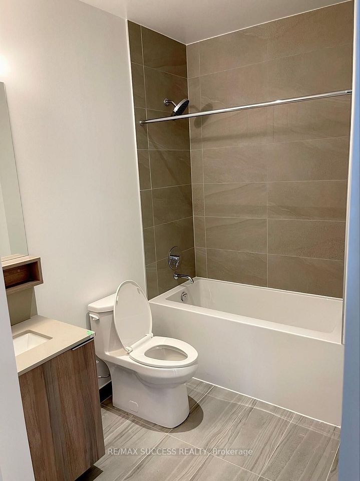 9 Buttermill Avenue 7, Vaughan, ON L4K 6M3 5