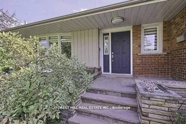 9 Vistaview Boulevard, Vaughan, ON L4J 2A5 7
