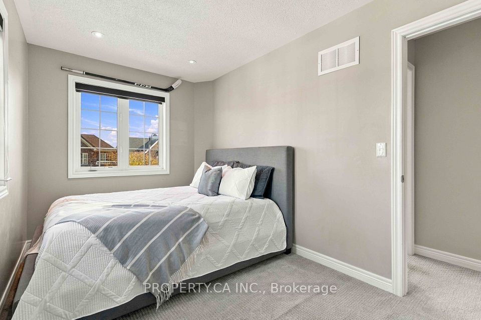 52 Woodville Drive, Vaughan, ON L6A 4A9 16