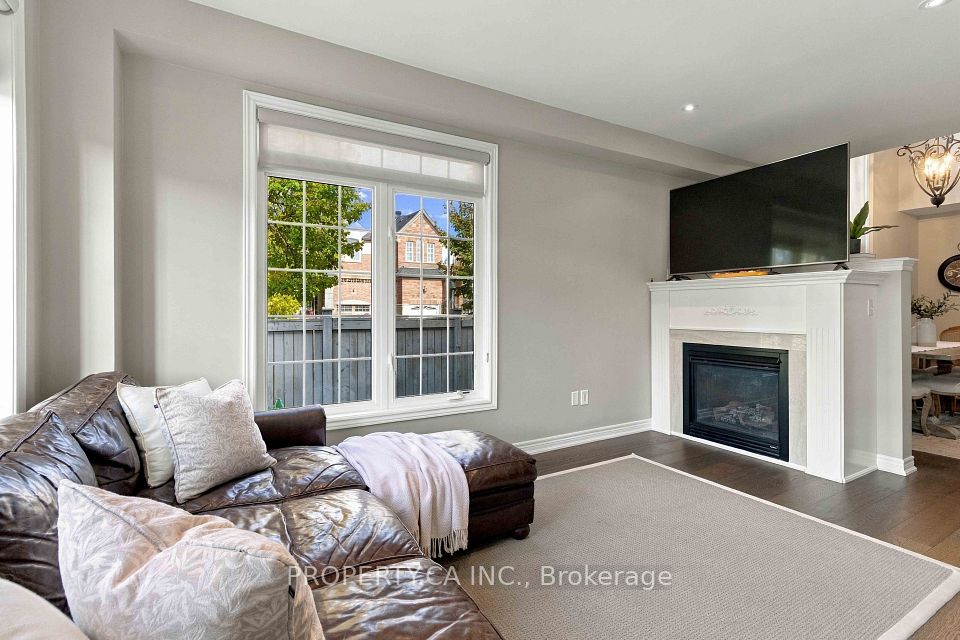 52 Woodville Drive, Vaughan, ON L6A 4A9 18