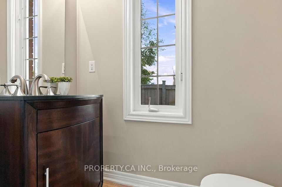 52 Woodville Drive, Vaughan, ON L6A 4A9 4