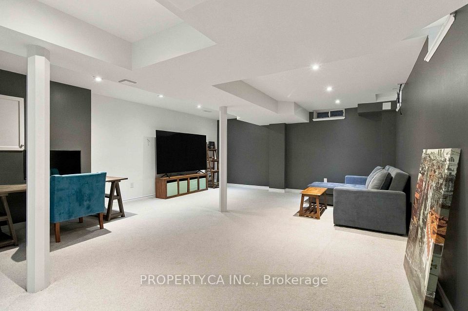 52 Woodville Drive, Vaughan, ON L6A 4A9 19