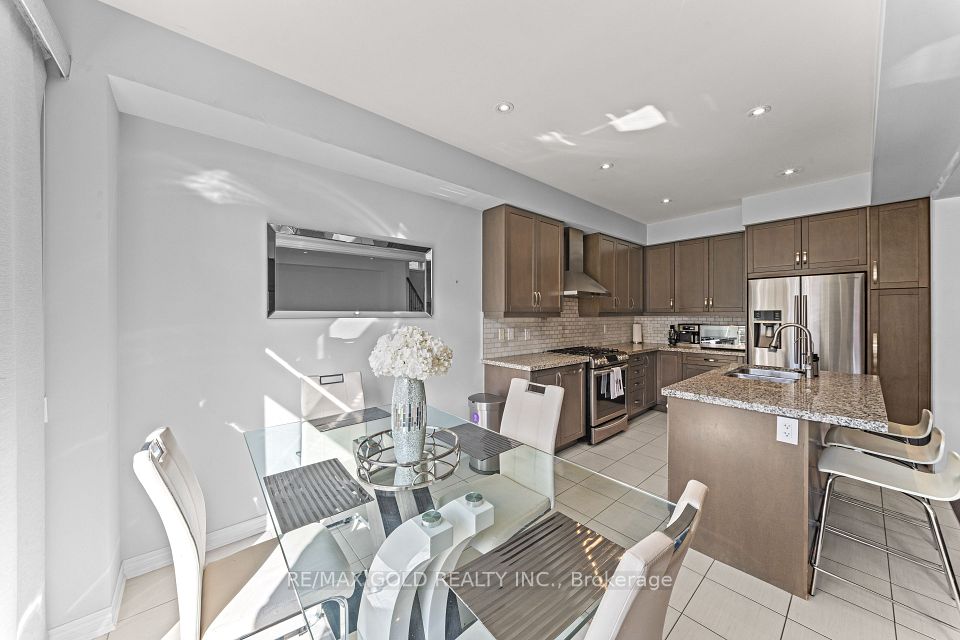 238 Mactier Drive, Vaughan, ON L4H 4L7 8