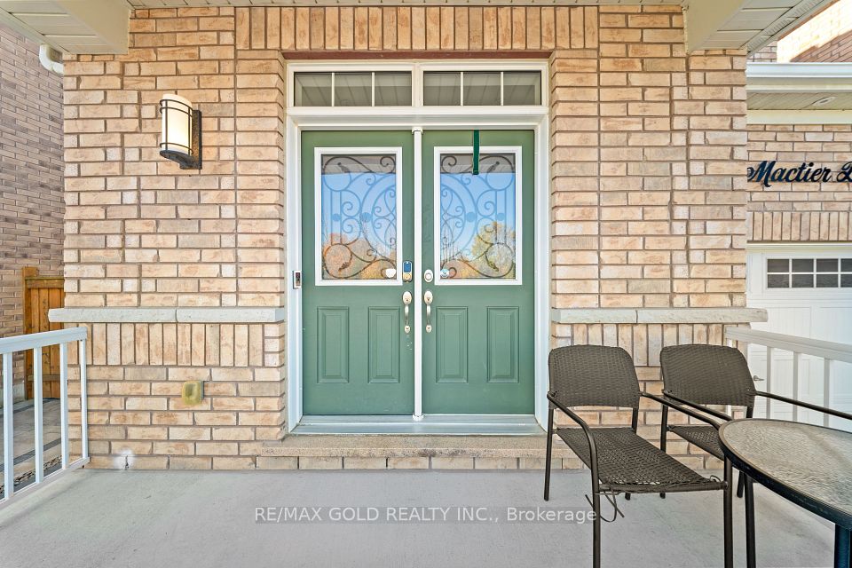 238 Mactier Drive, Vaughan, ON L4H 4L7 2