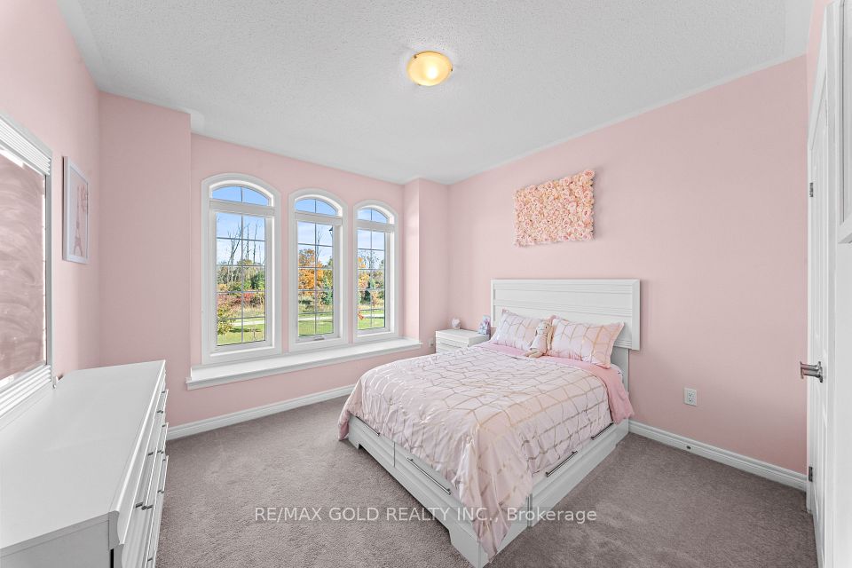 238 Mactier Drive, Vaughan, ON L4H 4L7 12