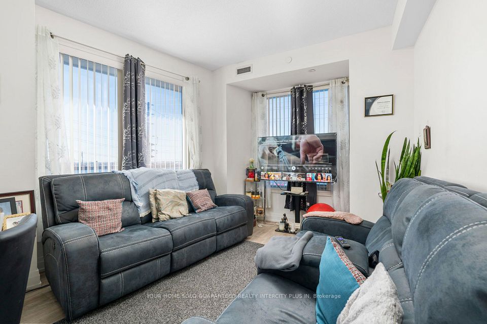 3700 Highway 7 Highway 405, Vaughan, ON L4L 0G8 9