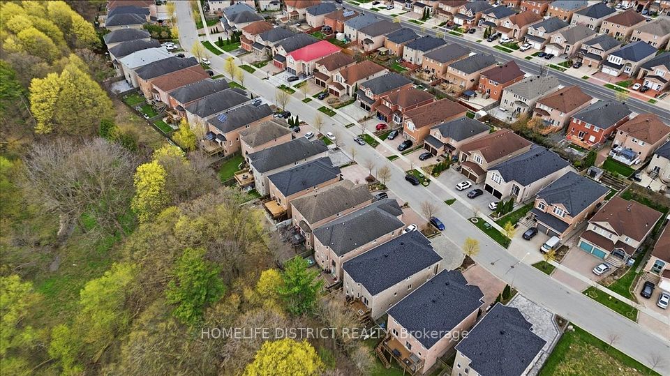 43 Bethany Street, Markham, ON L3S 4T9 4