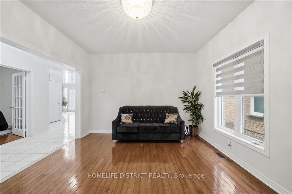 43 Bethany Street, Markham, ON L3S 4T9 6