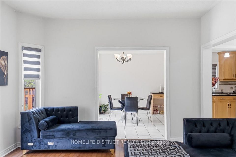 43 Bethany Street, Markham, ON L3S 4T9 12