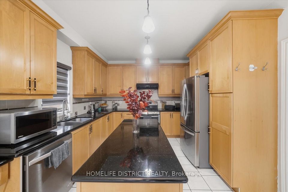 43 Bethany Street, Markham, ON L3S 4T9 14