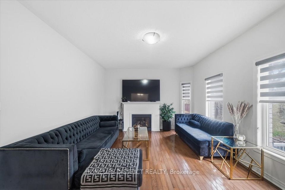 43 Bethany Street, Markham, ON L3S 4T9 9