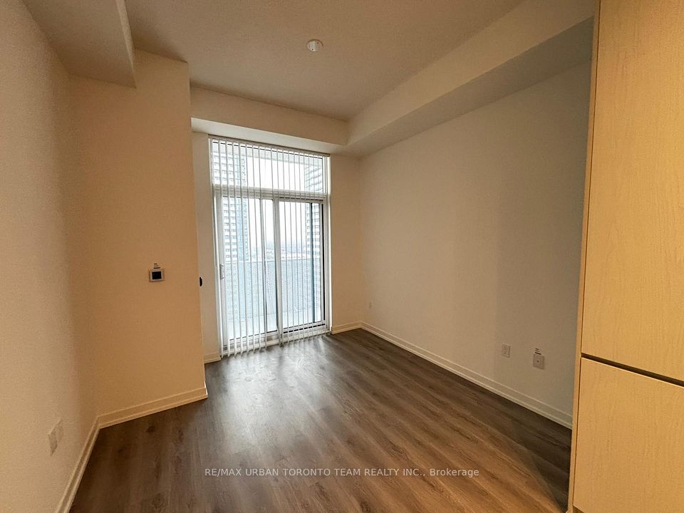 28 Interchange Way 3115, Vaughan, ON L4K 0P8 6