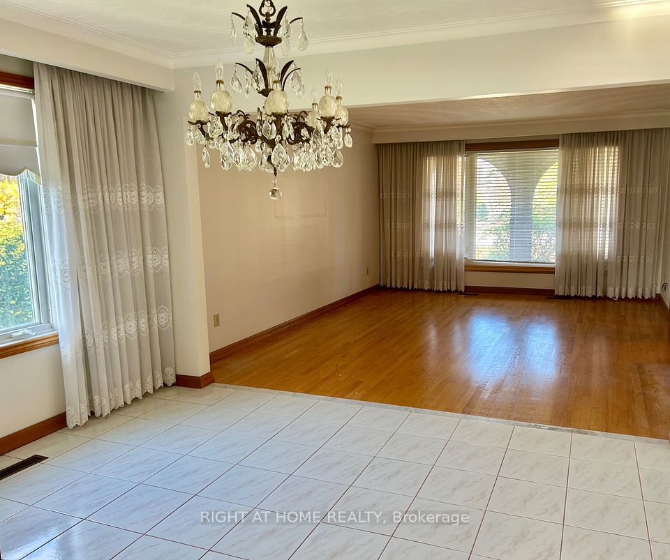 149 Jeanne Drive W, Vaughan, ON L4L 1X8 6