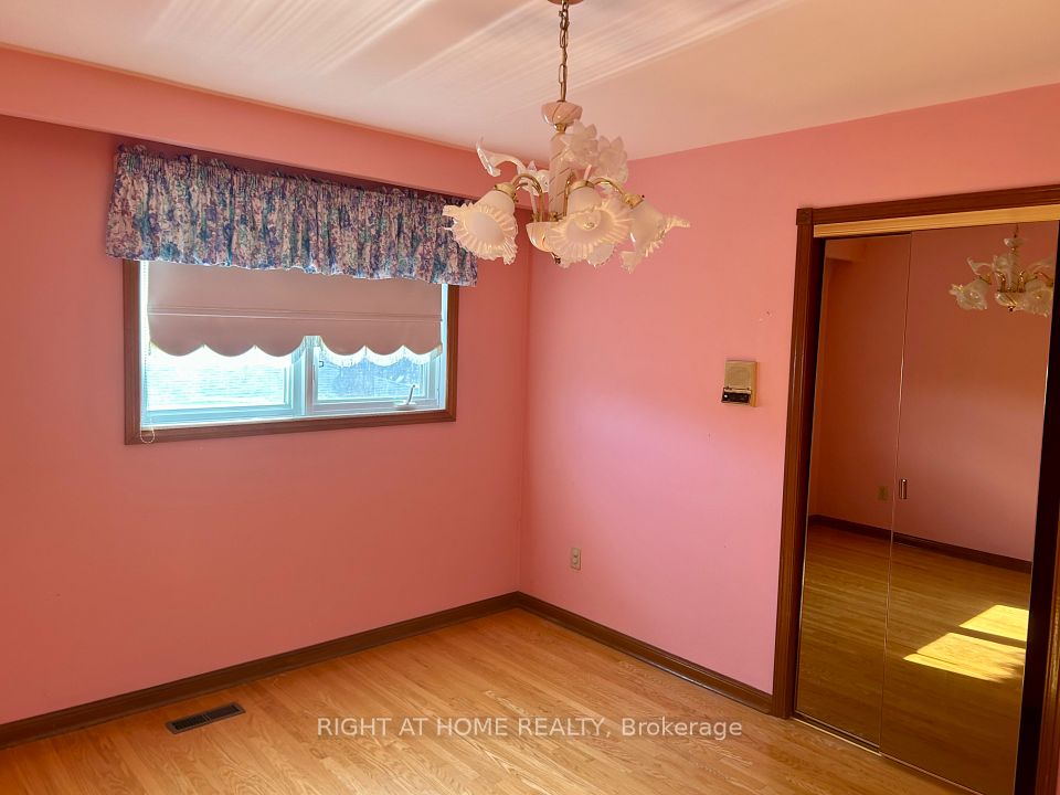 149 Jeanne Drive W, Vaughan, ON L4L 1X8 20
