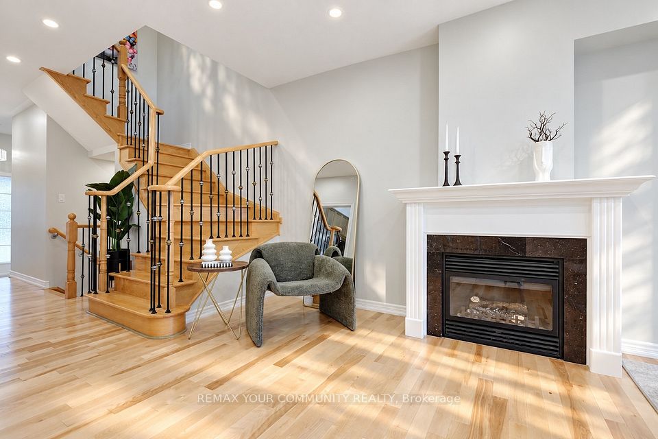 186 Lauderdale Drive, Vaughan, ON L6A 0S4 5