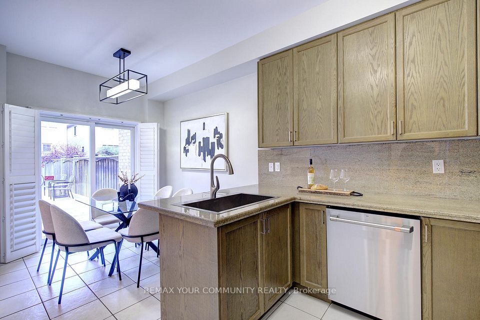 186 Lauderdale Drive, Vaughan, ON L6A 0S4 25