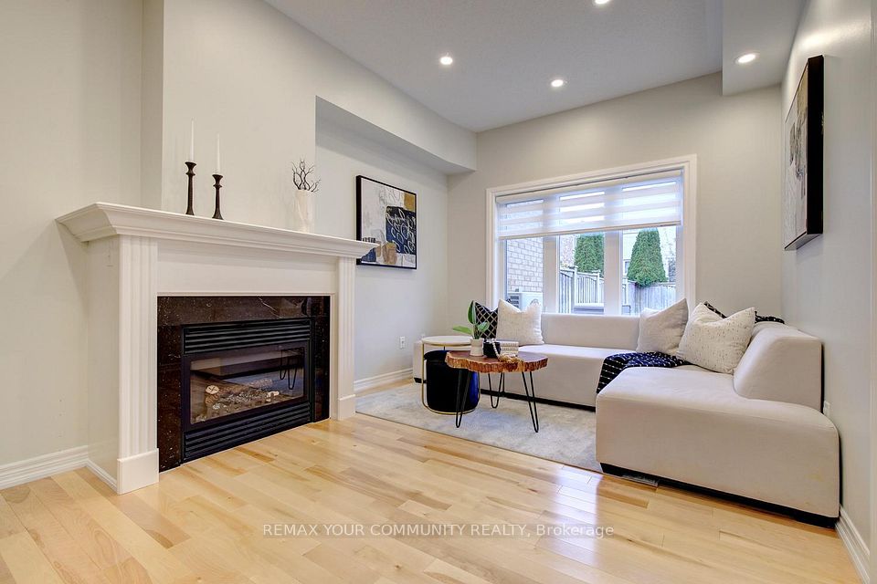 186 Lauderdale Drive, Vaughan, ON L6A 0S4 8