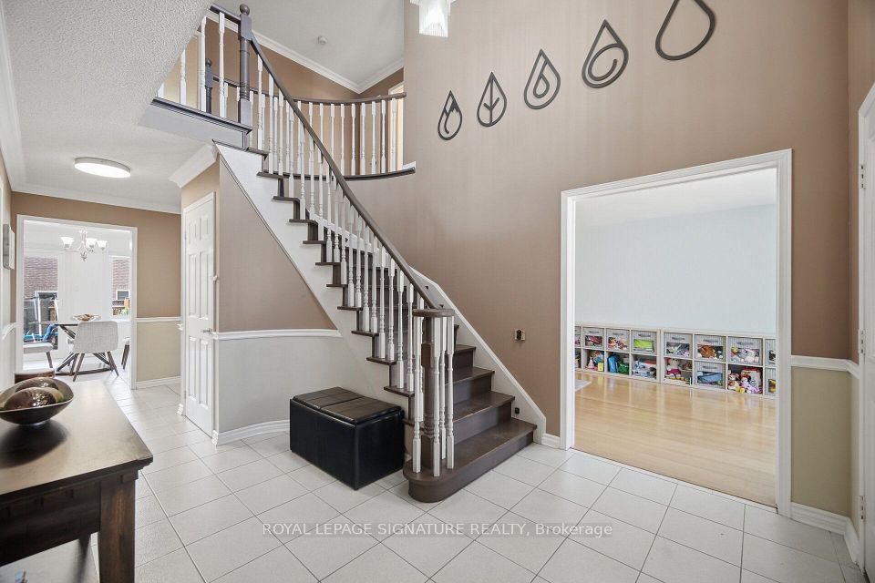 85 Fifefield Drive, Vaughan, ON L6A 1J2 21