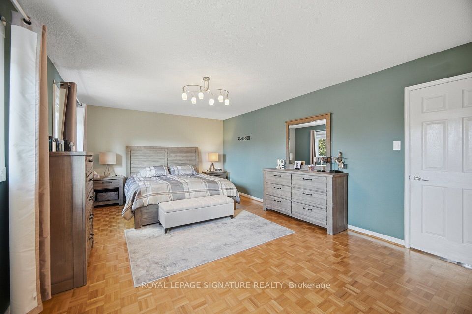 85 Fifefield Drive, Vaughan, ON L6A 1J2 24