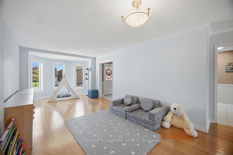 85 Fifefield Drive, Vaughan, ON L6A 1J2 17