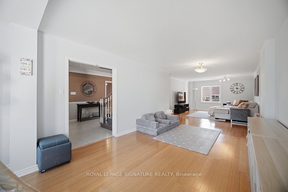 85 Fifefield Drive, Vaughan, ON L6A 1J2 18