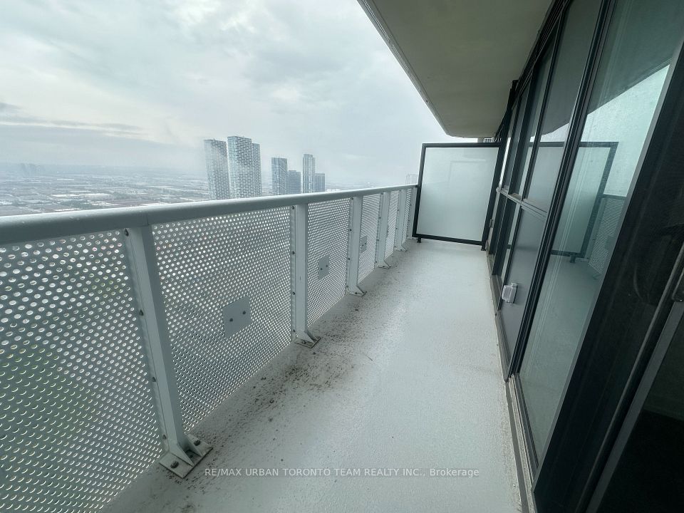 225 Commerce St Street 4511, Vaughan, ON L4K 0P9 8