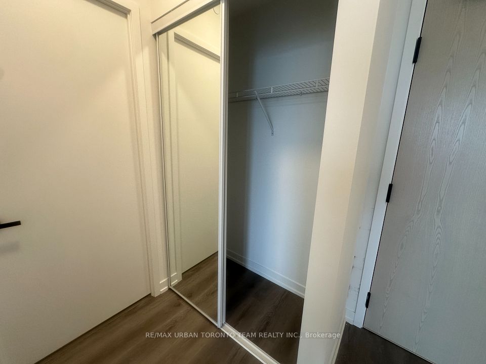 225 Commerce St Street 4511, Vaughan, ON L4K 0P9 11