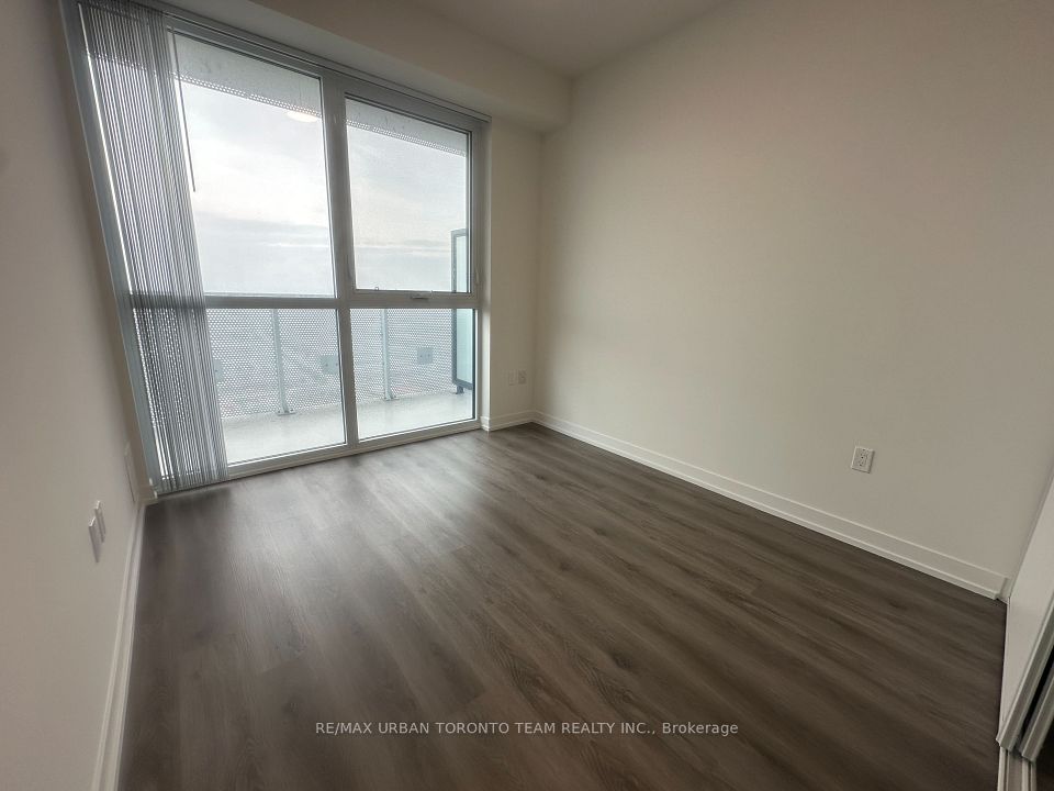 225 Commerce St Street 4511, Vaughan, ON L4K 0P9 6