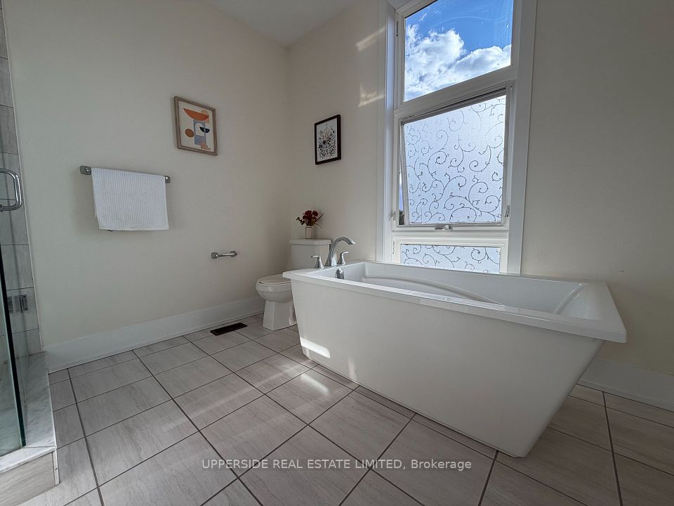 8 Sable Road, Vaughan, ON L4J 0K1 18